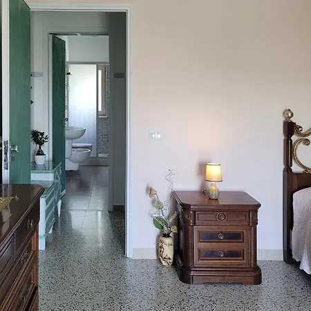Comfort, Parcheggio E Balcone Su In Basilicata, Io Sono Qui Tricarico