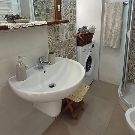 Comfort, Parcheggio E Balcone Su In Basilicata, Io Sono Qui * Tricarico