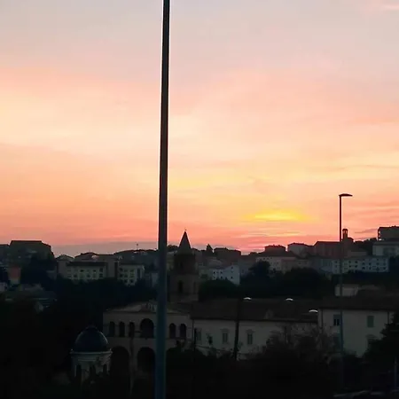 Accoglienza Personale, Parcheggio E Vista Su Tricarico In Basilicata, Io Sono Qui * Tricarico